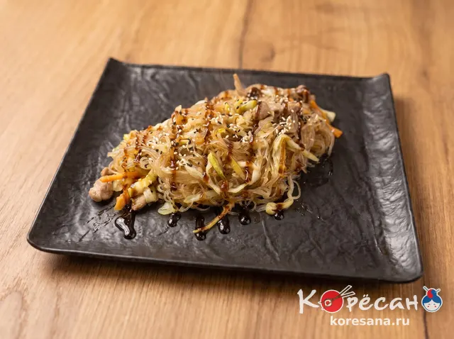 Вок лапша с овощами и мясом
